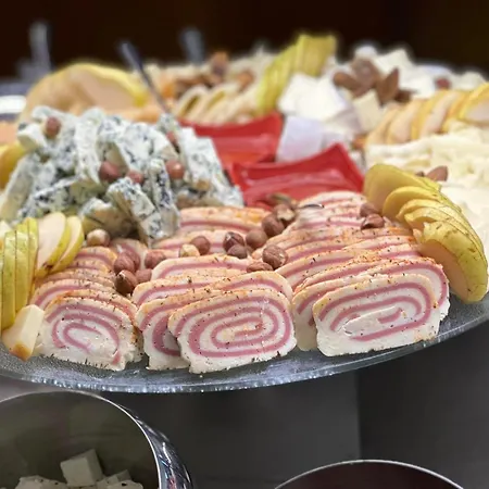 Sunny Majestic Private