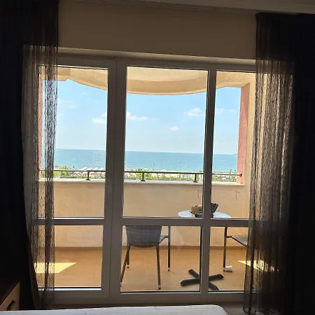 Sunny Majestic Private Солнечный берег