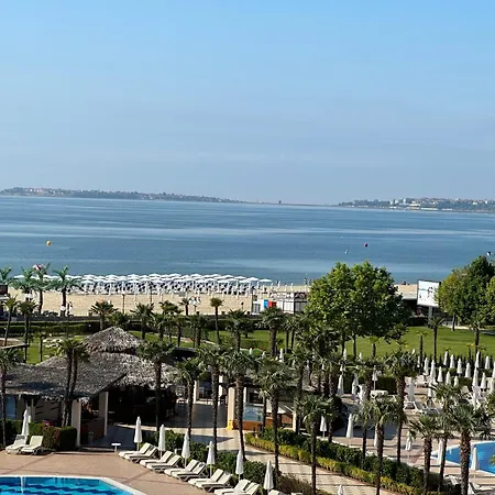 Апартаменты Sunny Majestic Private Солнечный берег